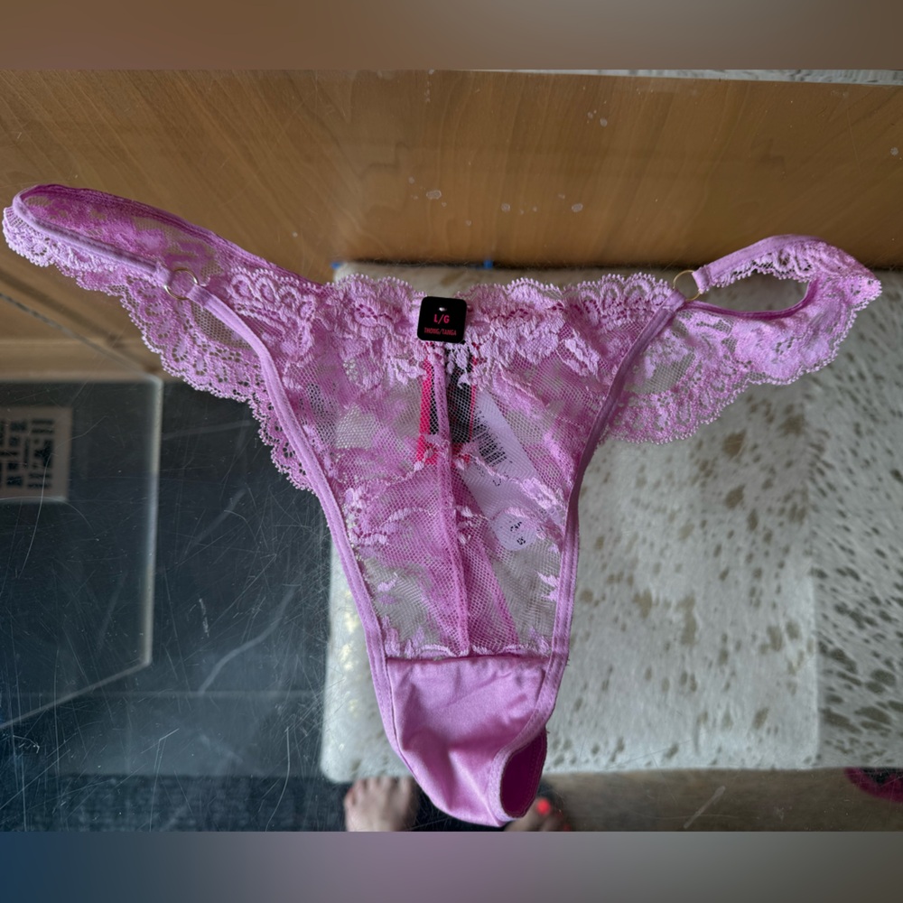 NWT Pretty La Senza Lilac Lace Thong size Large